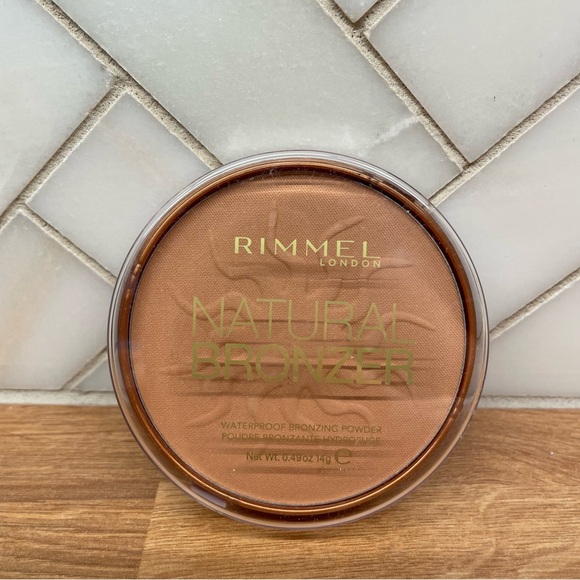 NEW Rimmel London Natural Bronzer - Waterproof Sun-kissed Finish - Sun Light 021 - Picture 6 of 8